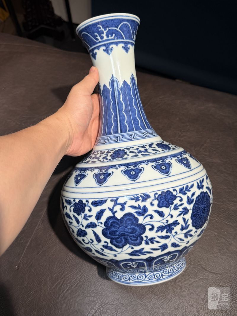 清光绪 青花缠枝莲赏瓶 - 图9